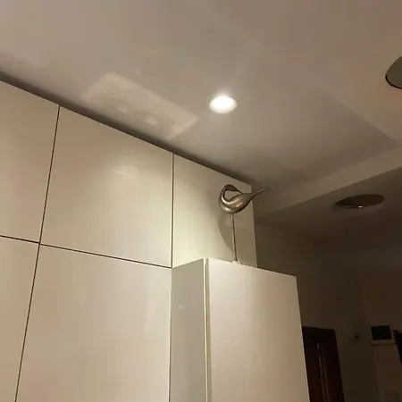 Ubytování v soukromí King Size Studio With Shared Bathroom Milán